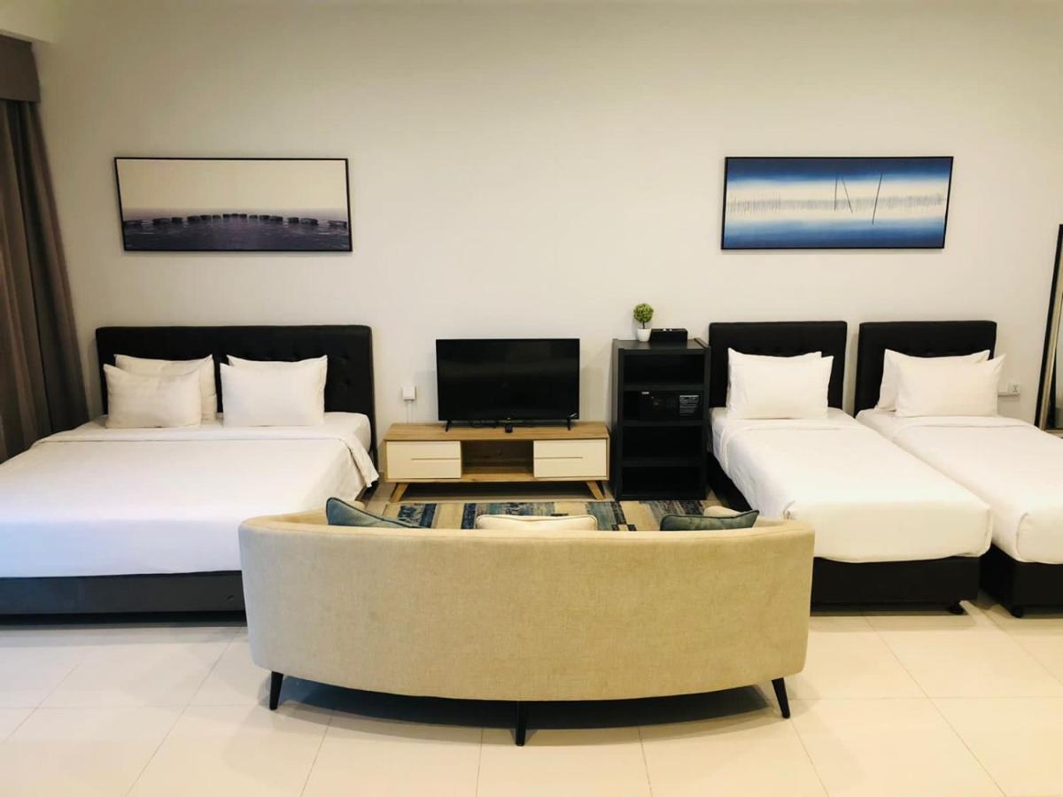 The Bridge Club Hotel Phnom Penh Eksteriør billede
