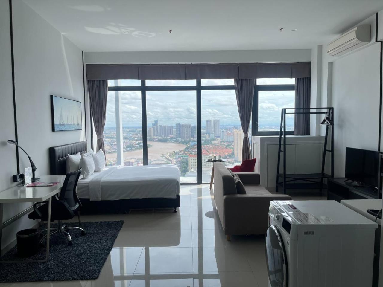 The Bridge Club Hotel Phnom Penh Eksteriør billede