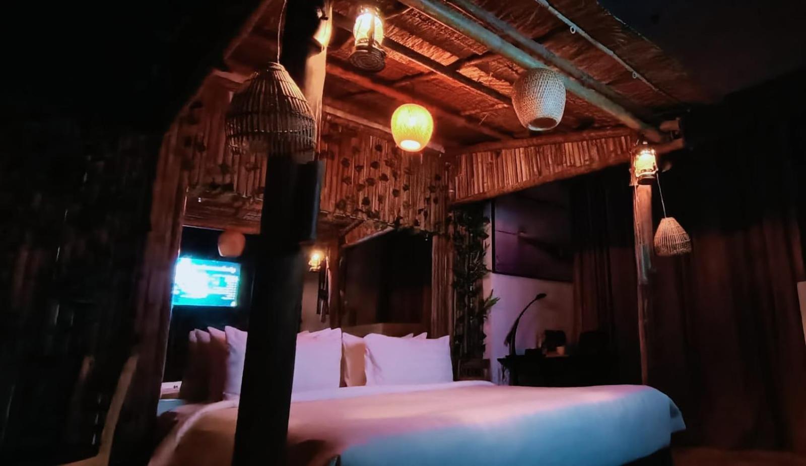 The Bridge Club Hotel Phnom Penh Eksteriør billede