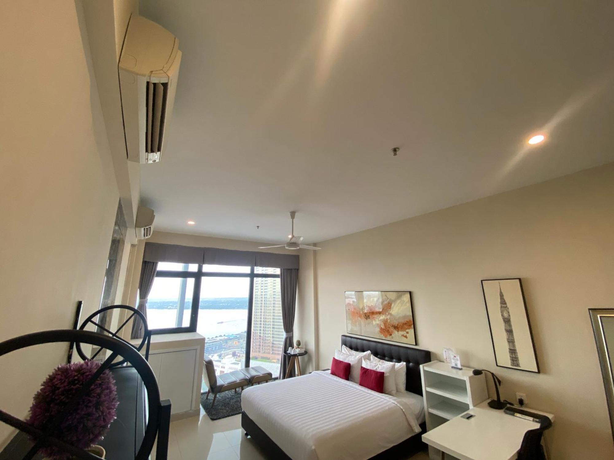 The Bridge Club Hotel Phnom Penh Eksteriør billede