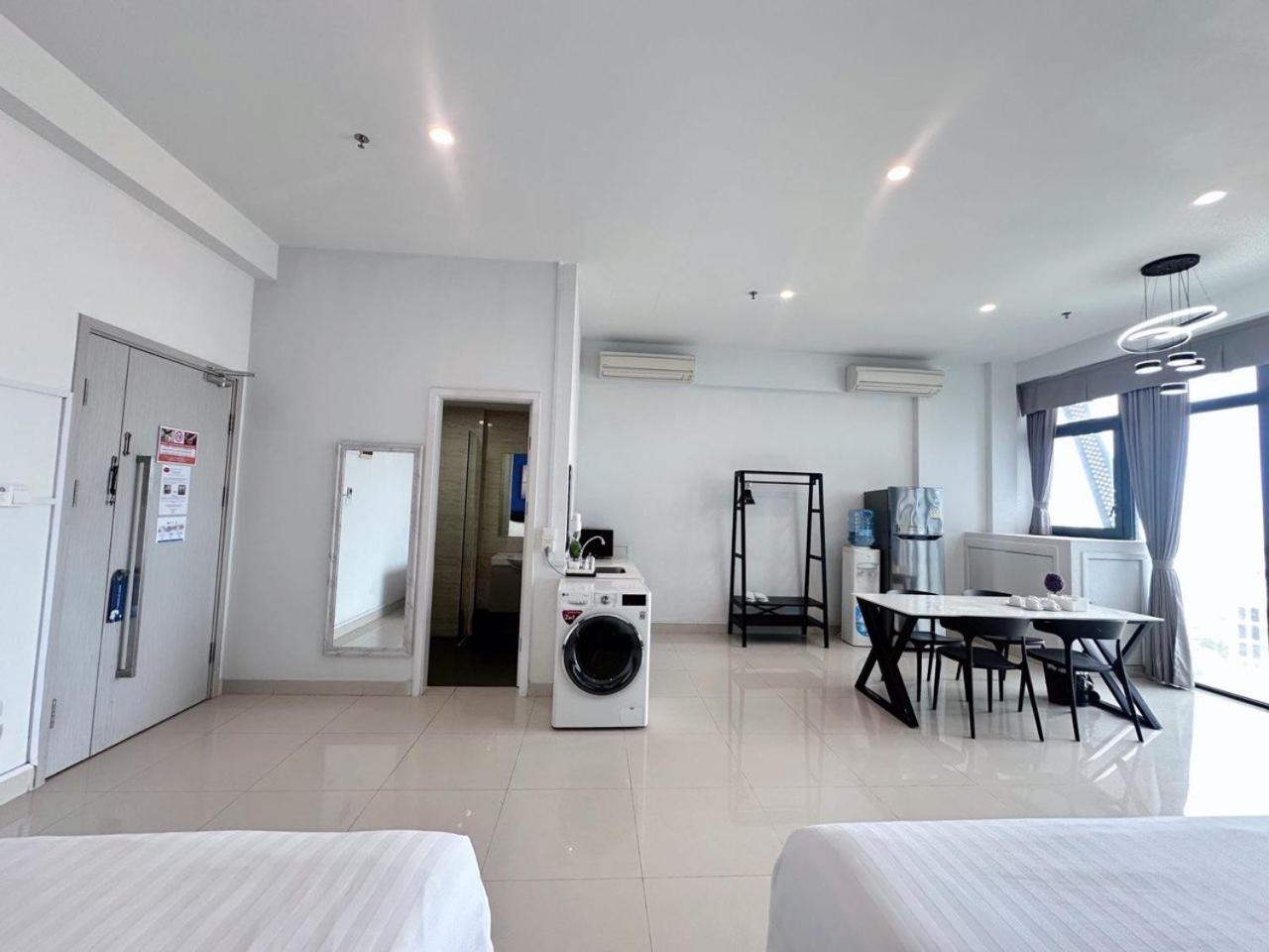 The Bridge Club Hotel Phnom Penh Eksteriør billede