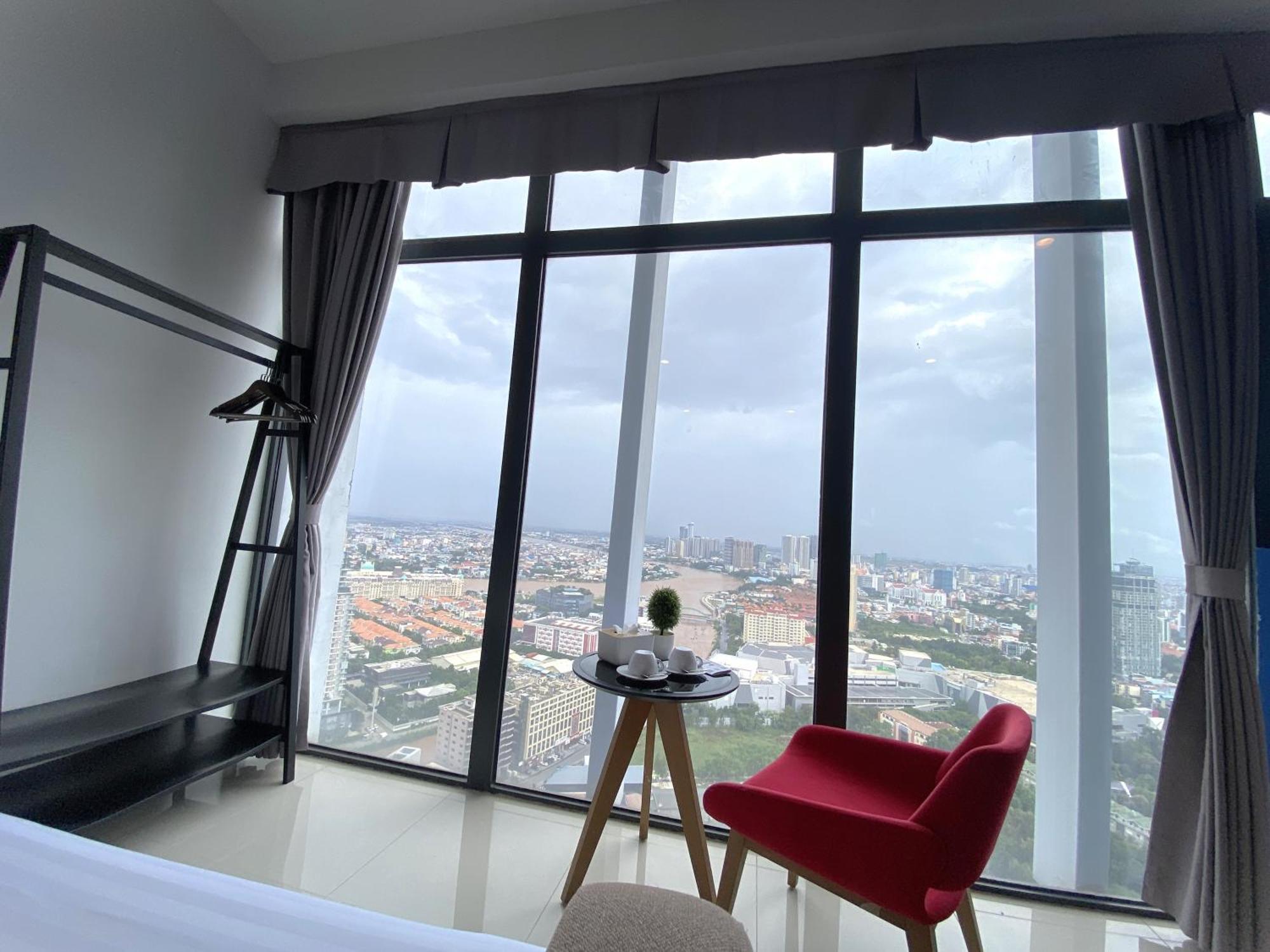 The Bridge Club Hotel Phnom Penh Eksteriør billede